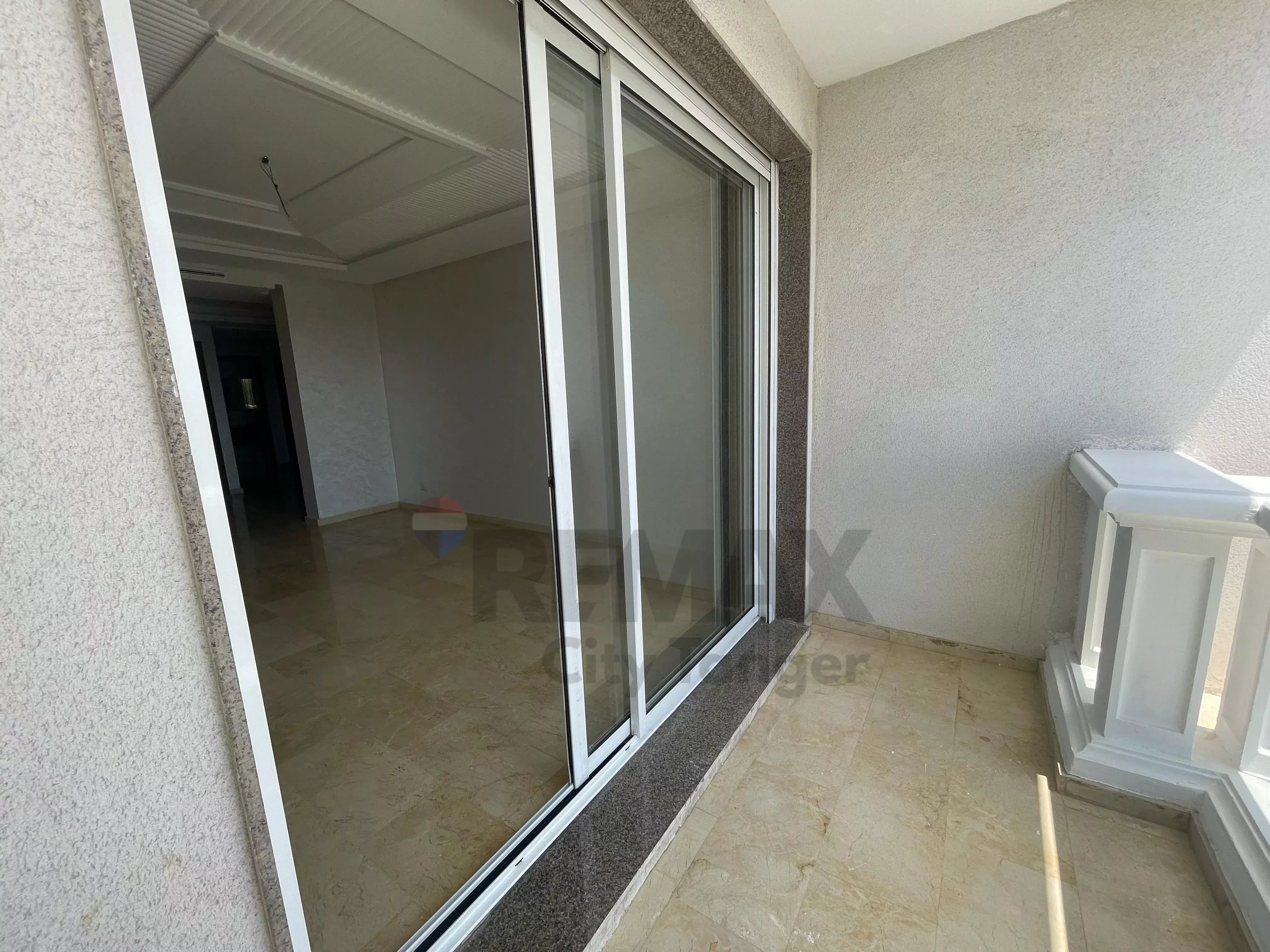 Vue dégagée exceptionnelle appart à Iberia 160m²