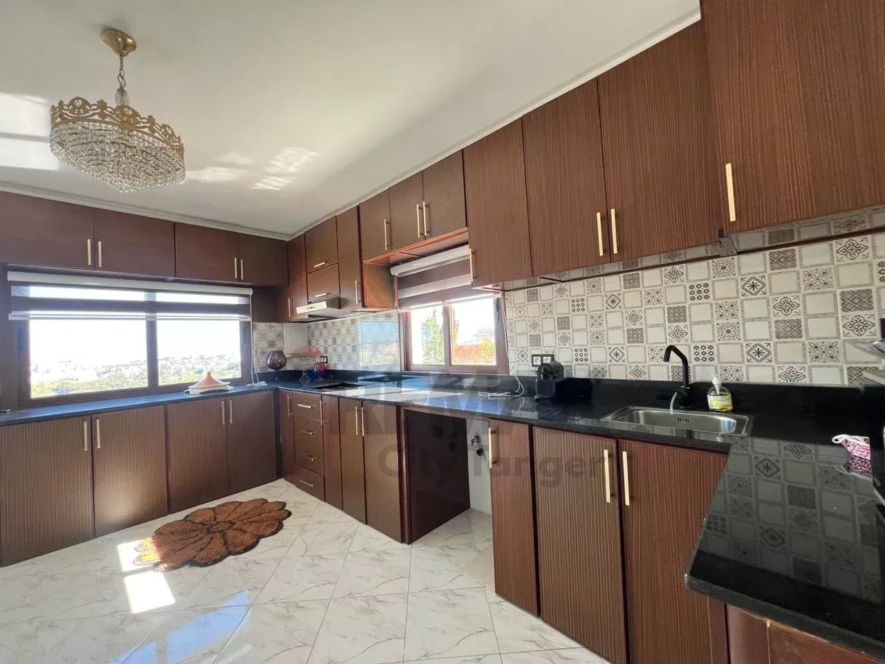 Appartement 7 pièces moderne à louer à Tanger