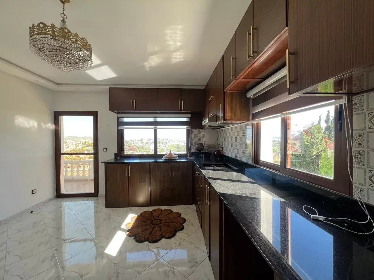 Appartement 7 pièces moderne à louer à Tanger